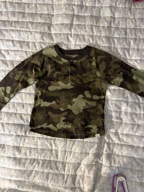 GAP Kids' Green Camo Henley Long-Sleeve Shirt